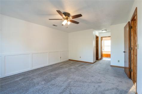 4635 Coventry Lane NE Cedar Rapids IA 52402