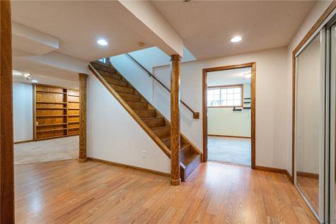 4635 Coventry Lane NE Cedar Rapids IA 52402