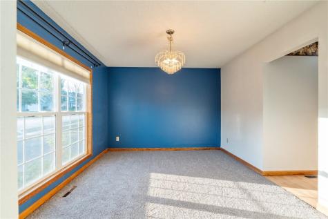 4635 Coventry Lane NE Cedar Rapids IA 52402