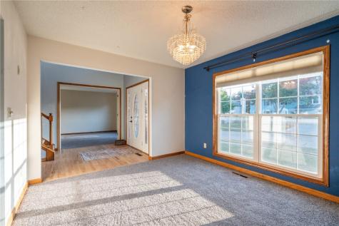 4635 Coventry Lane NE Cedar Rapids IA 52402