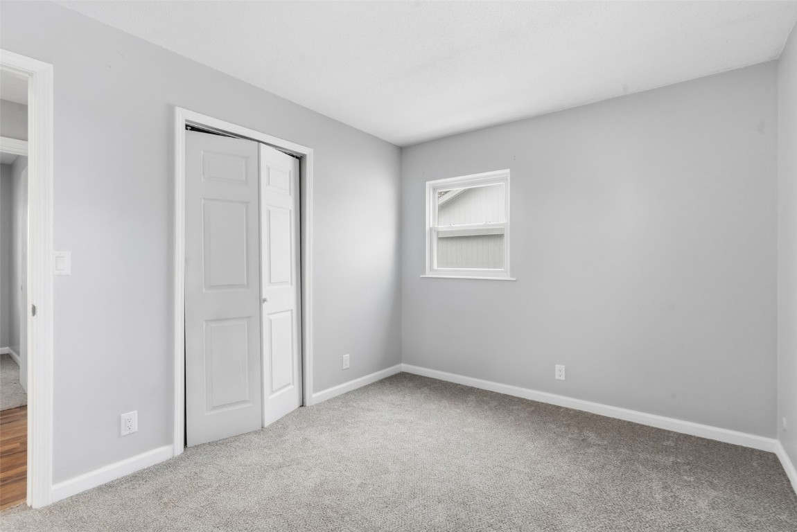 6807 Kingswood Lane NE Cedar Rapids IA 52402