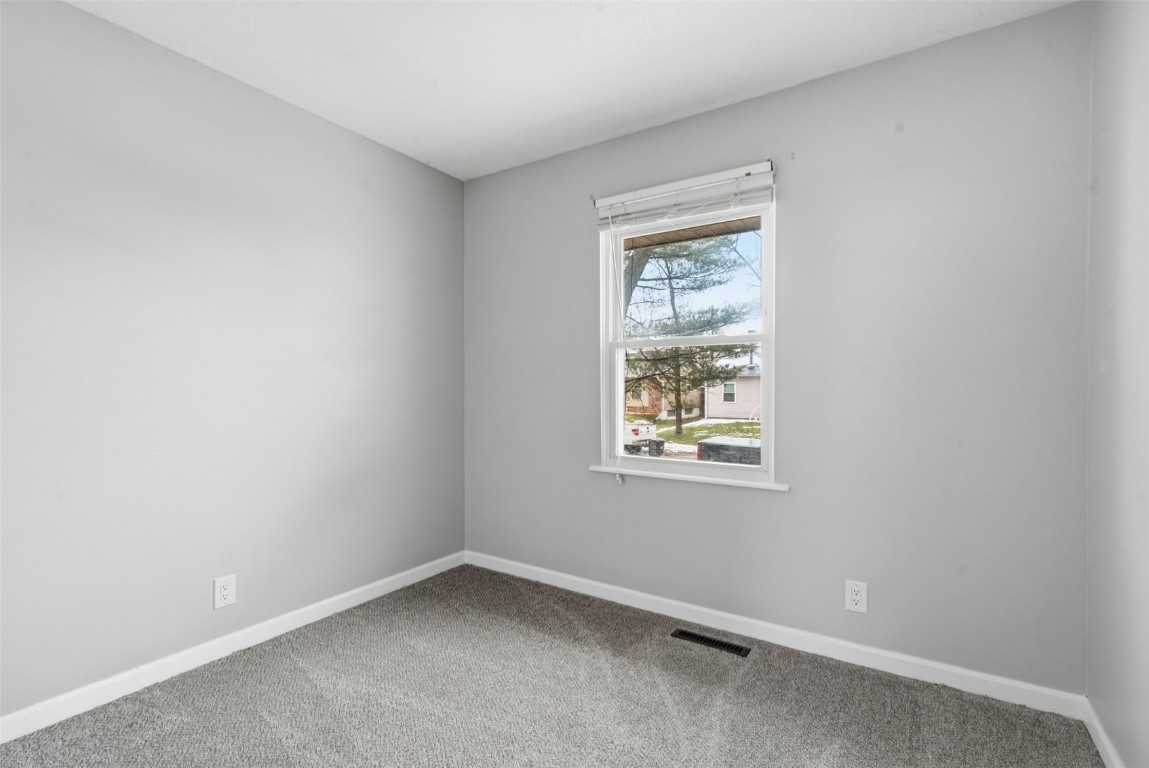 6807 Kingswood Lane NE Cedar Rapids IA 52402