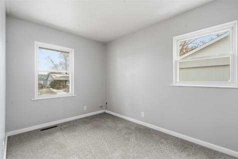 6807 Kingswood Lane NE Cedar Rapids IA 52402
