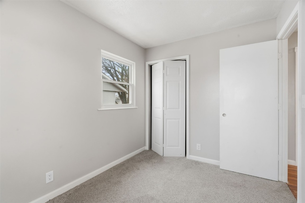 6807 Kingswood Lane NE Cedar Rapids IA 52402