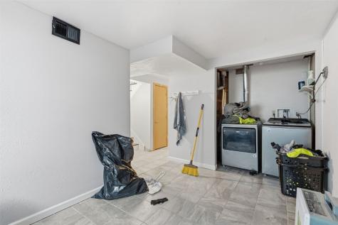 6807 Kingswood Lane NE Cedar Rapids IA 52402