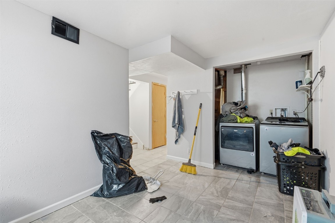 6807 Kingswood Lane NE Cedar Rapids IA 52402