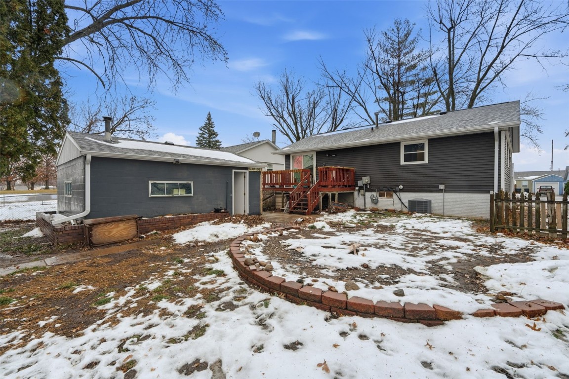 6807 Kingswood Lane NE Cedar Rapids IA 52402