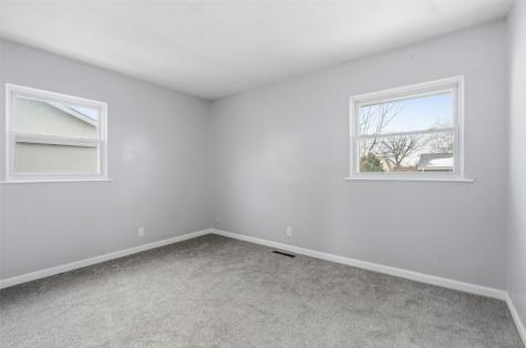 6807 Kingswood Lane NE Cedar Rapids IA 52402