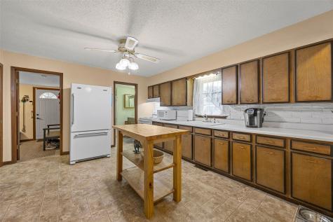288 W Randolph Marengo IA 52301