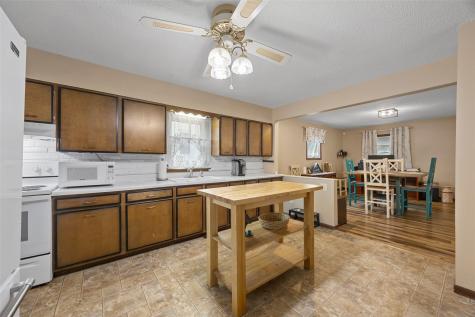 288 W Randolph Marengo IA 52301