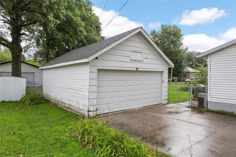 288 W Randolph Marengo IA 52301