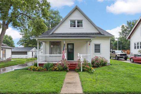 288 W Randolph Marengo IA 52301