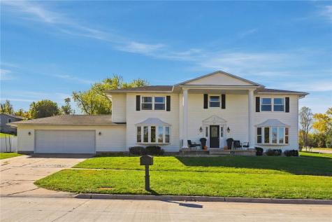 321 Green Valley Terrace Cedar Rapids IA 52403
