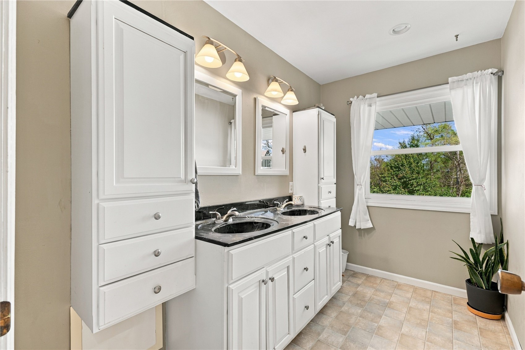 321 Green Valley Terrace Cedar Rapids IA 52403
