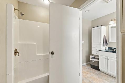 321 Green Valley Terrace Cedar Rapids IA 52403