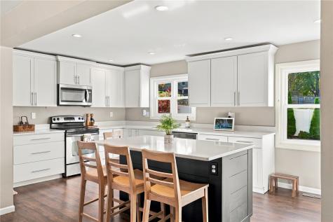321 Green Valley Terrace Cedar Rapids IA 52403