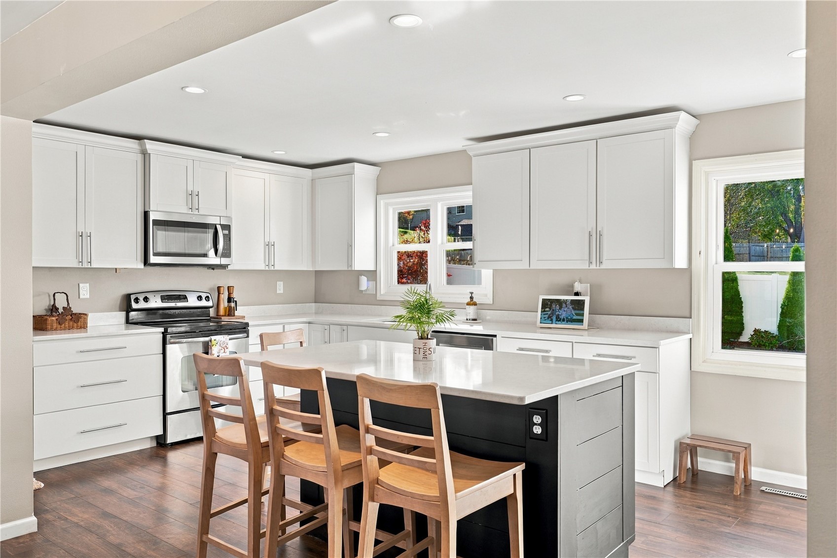 321 Green Valley Terrace Cedar Rapids IA 52403