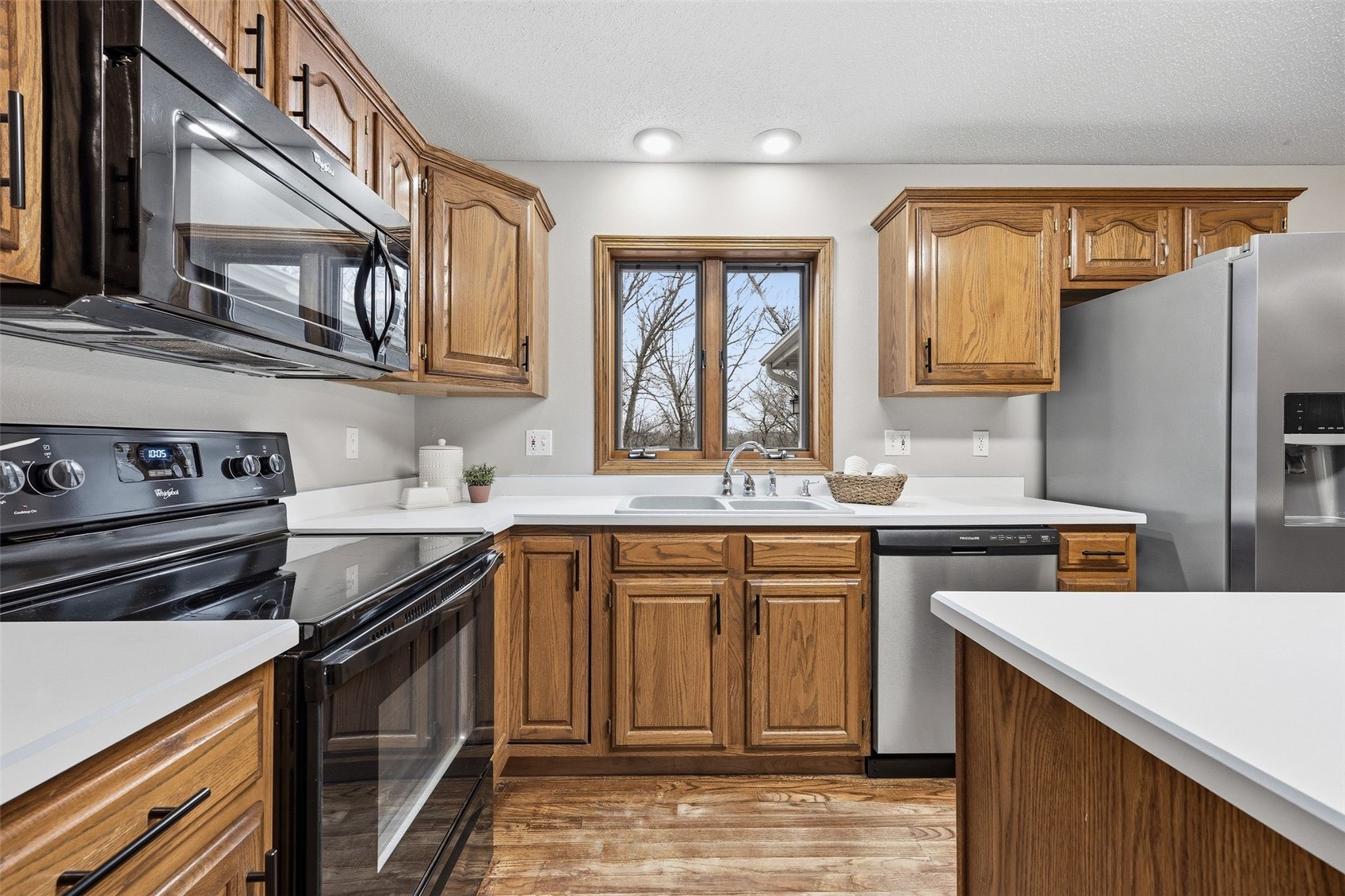 3905 Riverside Drive NE Cedar Rapids IA 52402