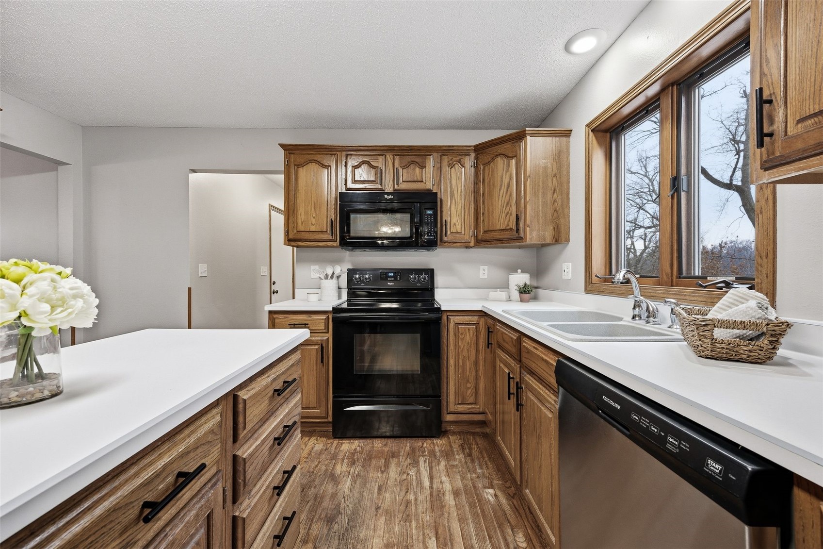 3905 Riverside Drive NE Cedar Rapids IA 52402