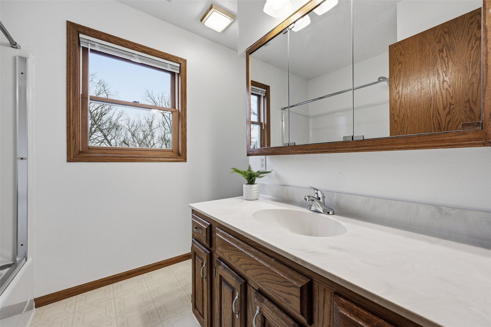3905 Riverside Drive NE Cedar Rapids IA 52402