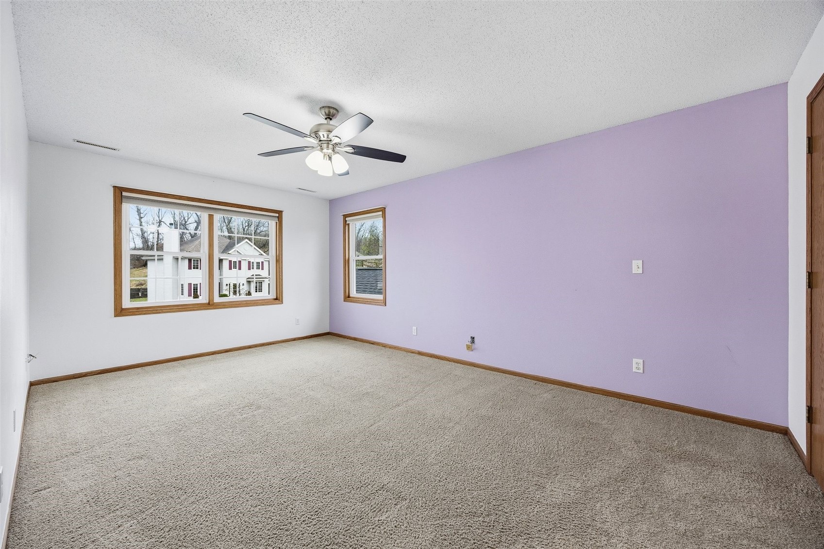 3905 Riverside Drive NE Cedar Rapids IA 52402
