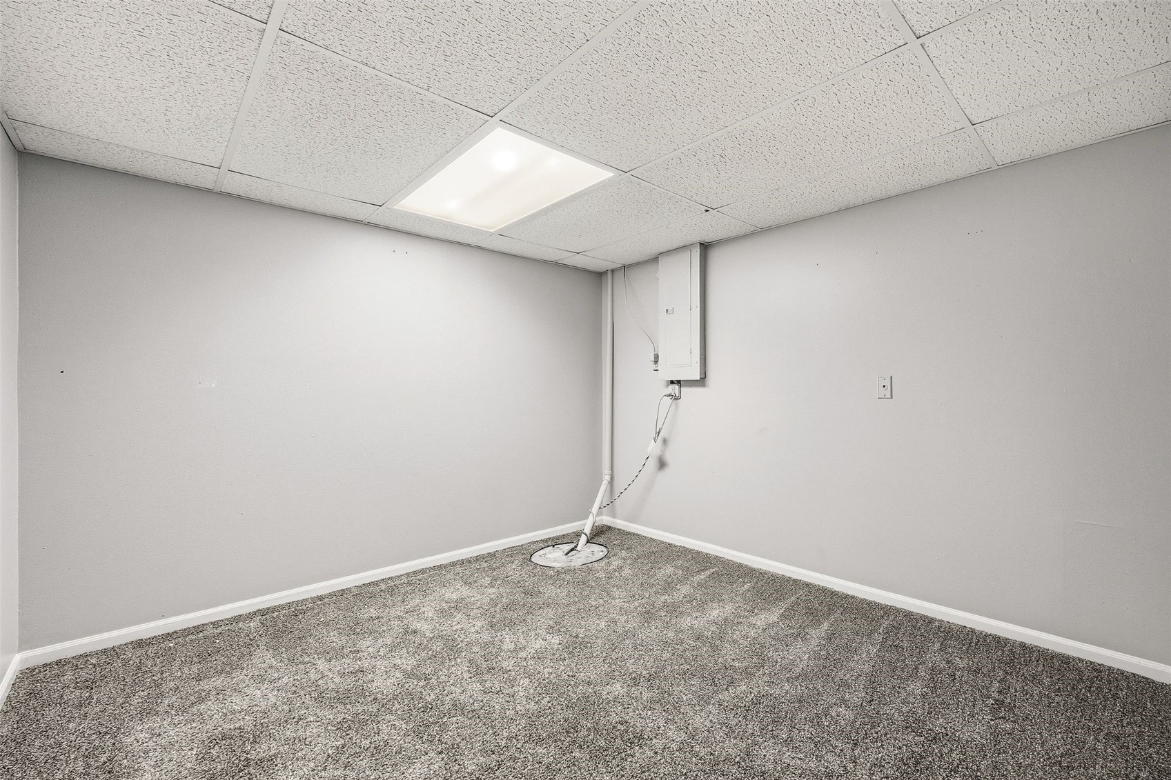 3905 Riverside Drive NE Cedar Rapids IA 52402