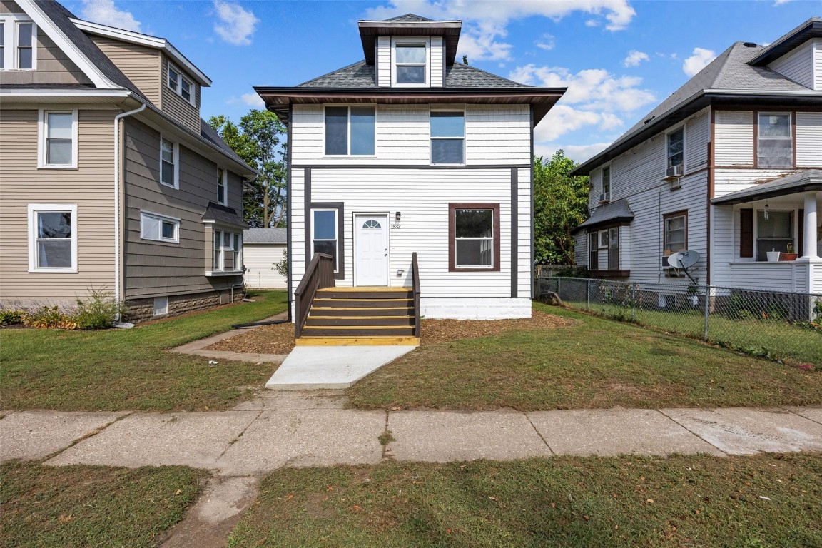 1532 A Avenue NE Cedar Rapids IA 52402