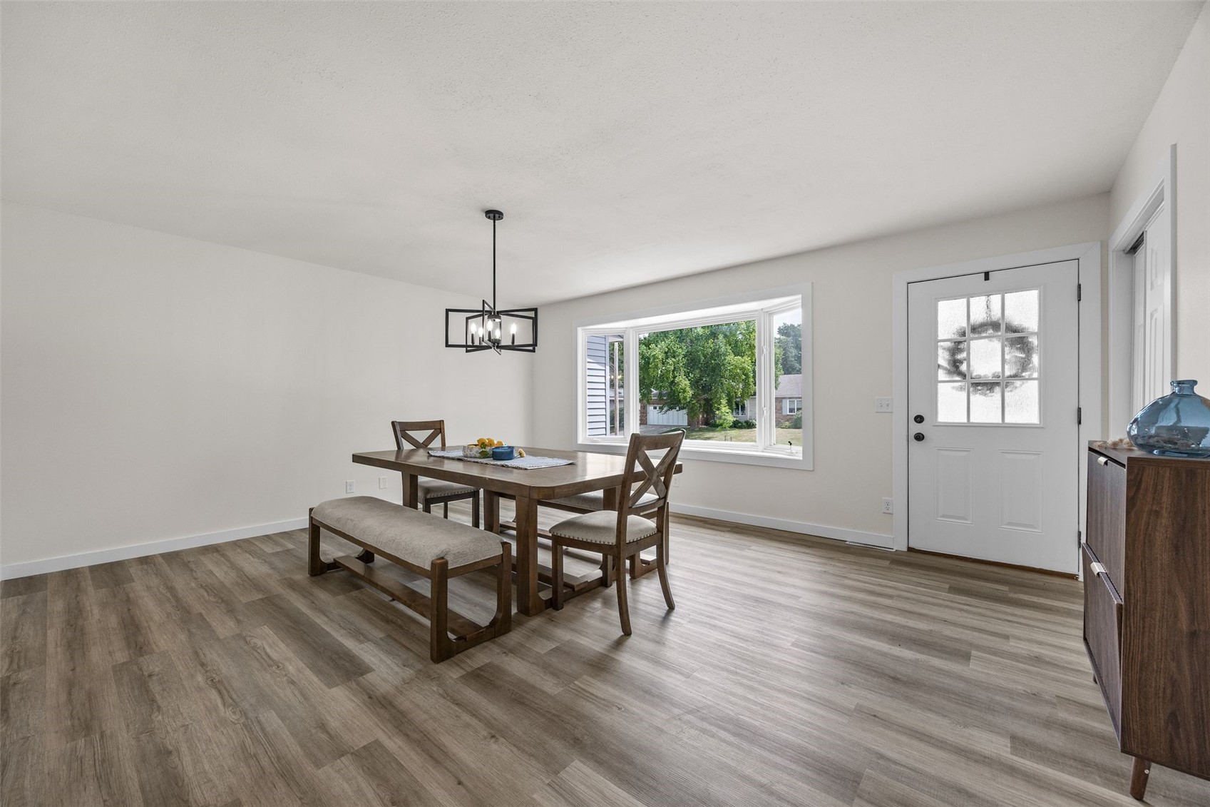 4050 Charter Oak Lane SE Cedar Rapids IA 52403