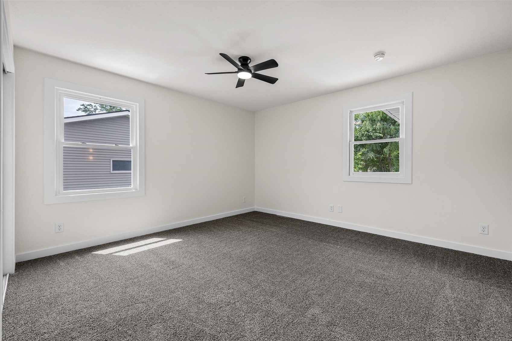 4050 Charter Oak Lane SE Cedar Rapids IA 52403