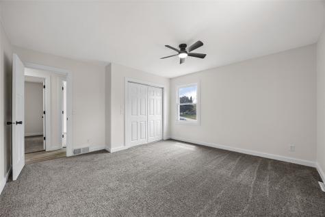 4050 Charter Oak Lane SE Cedar Rapids IA 52403