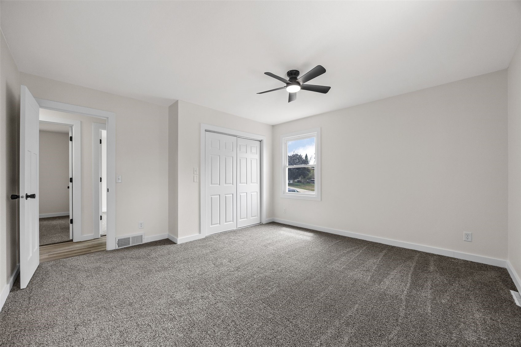 4050 Charter Oak Lane SE Cedar Rapids IA 52403