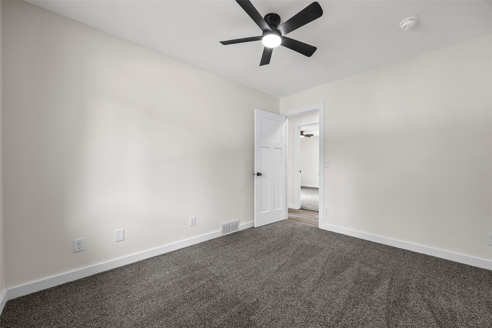 4050 Charter Oak Lane SE Cedar Rapids IA 52403
