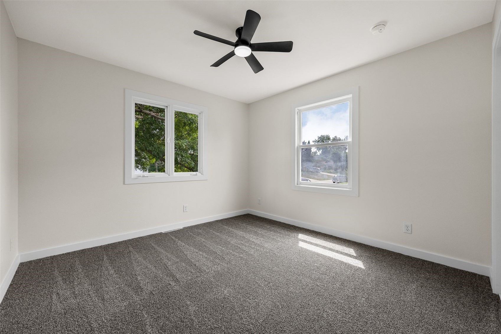 4050 Charter Oak Lane SE Cedar Rapids IA 52403