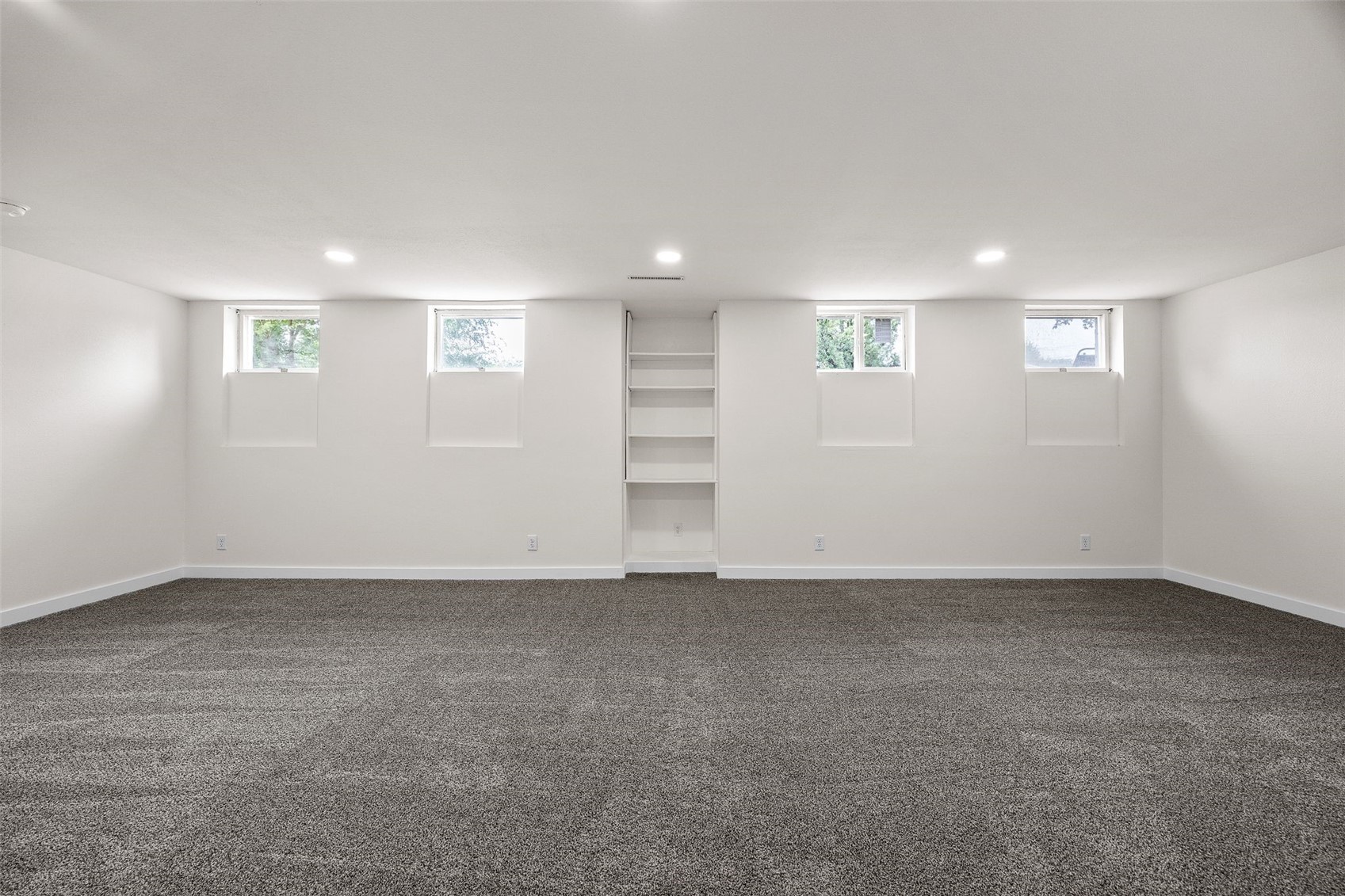 4050 Charter Oak Lane SE Cedar Rapids IA 52403