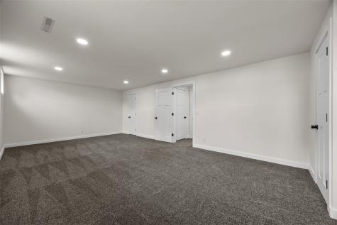 4050 Charter Oak Lane SE Cedar Rapids IA 52403