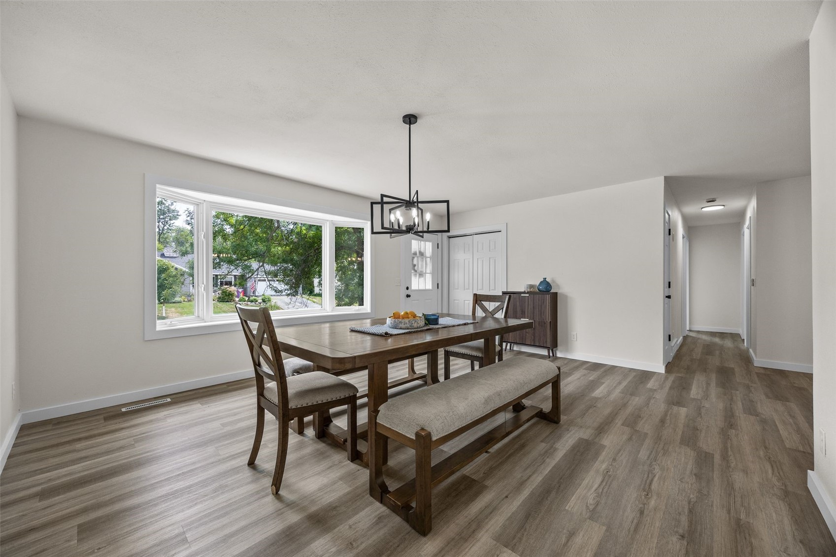 4050 Charter Oak Lane SE Cedar Rapids IA 52403