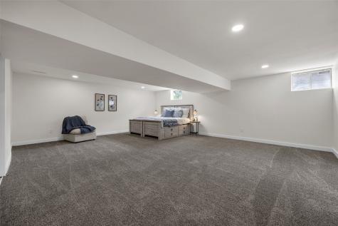 4050 Charter Oak Lane SE Cedar Rapids IA 52403