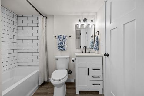 4050 Charter Oak Lane SE Cedar Rapids IA 52403