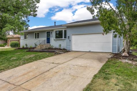 4050 Charter Oak Lane SE Cedar Rapids IA 52403