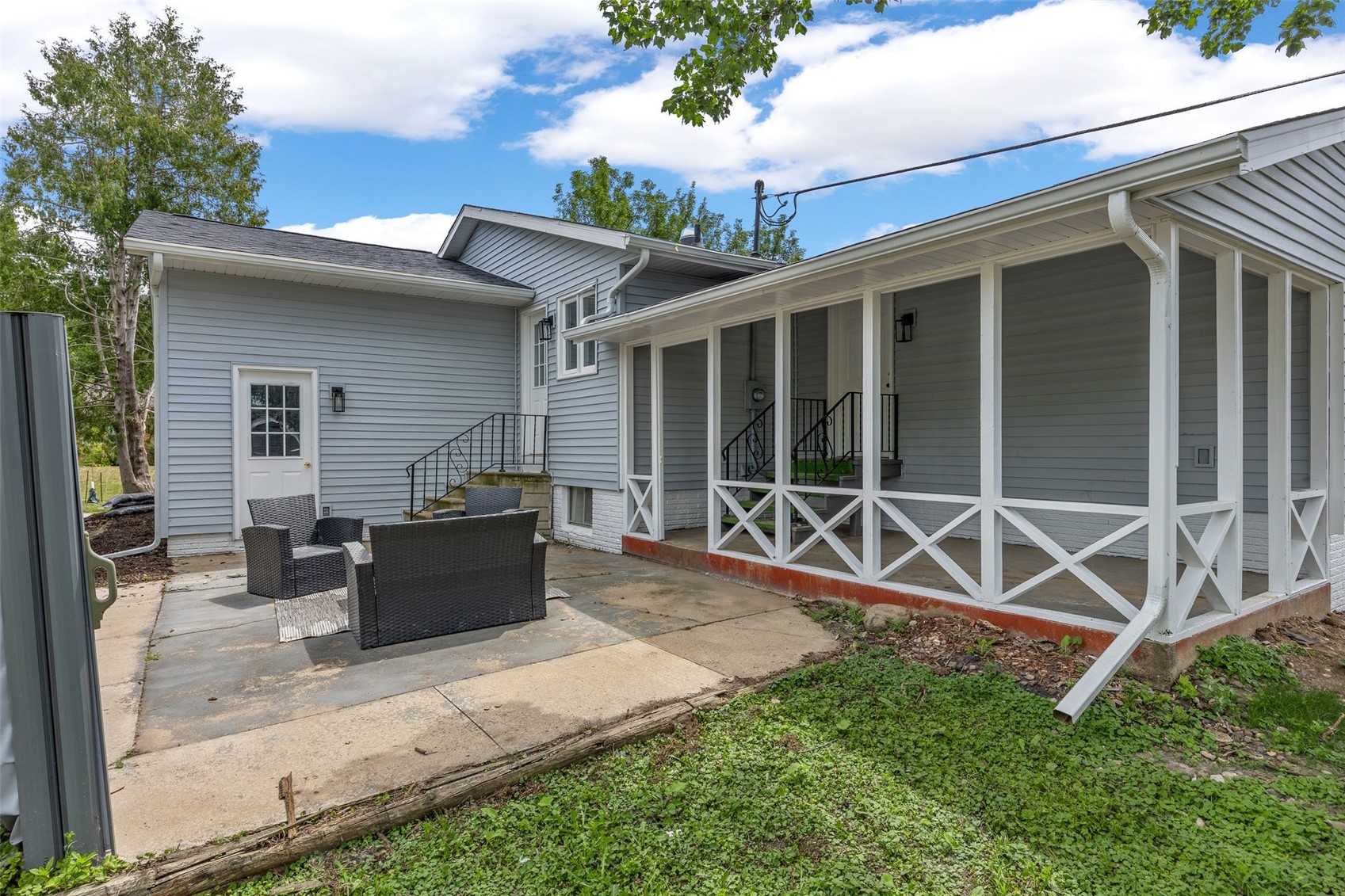 4050 Charter Oak Lane SE Cedar Rapids IA 52403