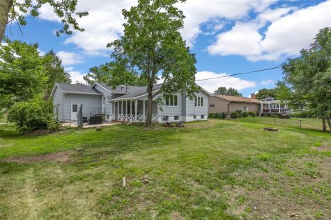 4050 Charter Oak Lane SE Cedar Rapids IA 52403