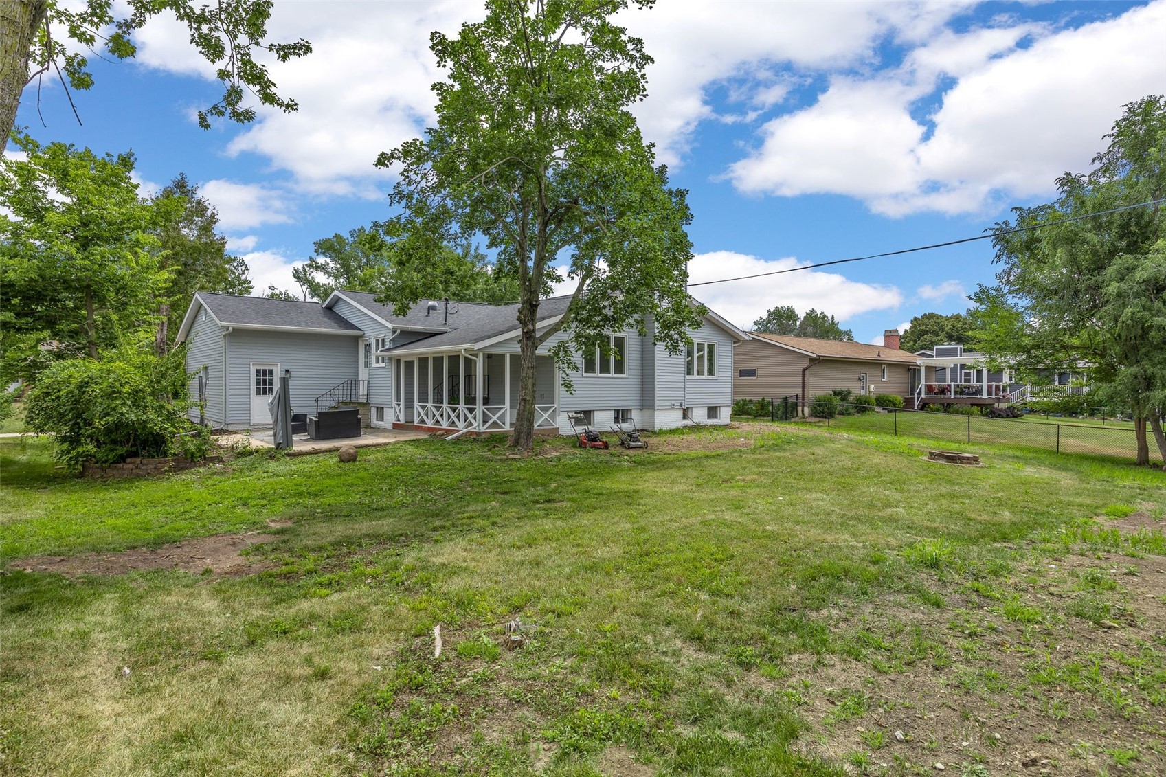 4050 Charter Oak Lane SE Cedar Rapids IA 52403
