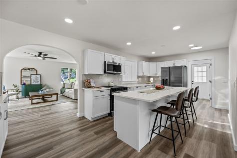 4050 Charter Oak Lane SE Cedar Rapids IA 52403