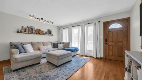 2339 Meadow Lane NE Cedar Rapids IA 52402