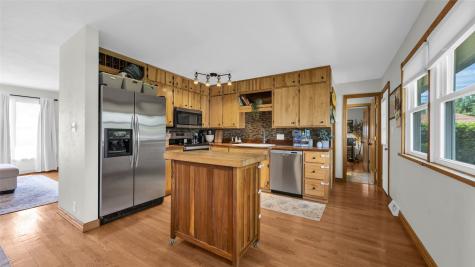 2339 Meadow Lane NE Cedar Rapids IA 52402