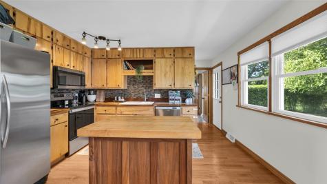2339 Meadow Lane NE Cedar Rapids IA 52402