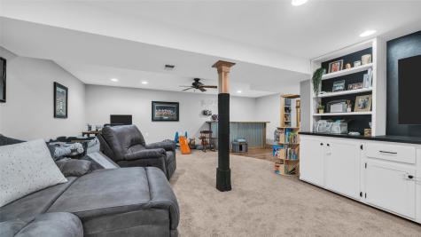 2339 Meadow Lane NE Cedar Rapids IA 52402