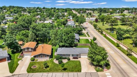 2339 Meadow Lane NE Cedar Rapids IA 52402