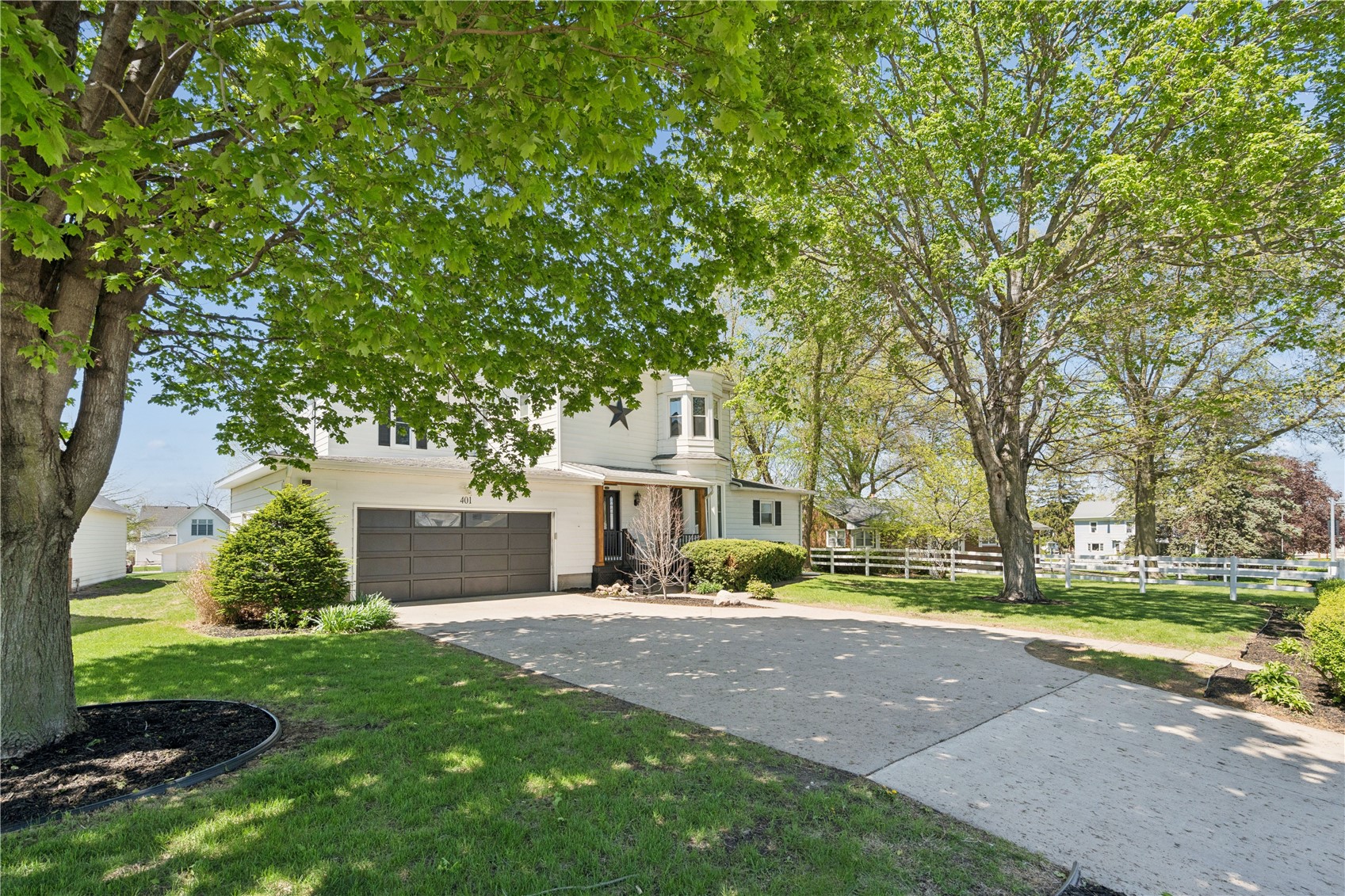 401 S Market Street Solon IA 52333