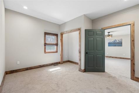 5590 22nd Avenue Vinton IA 52349